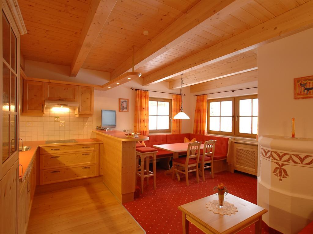 Hotel Garni Romantika Зерфаус Стая снимка